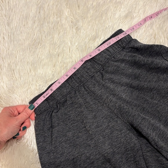 Nike Women's  Training Shorts Lightweight Gray Logo Size XS - Picture 6 of 11
